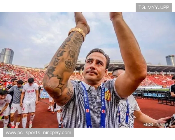 足球球星纹身大揭秘：谁为他们打造这些独特的身体艺术